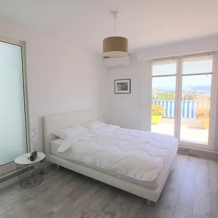 Nice Booking - Villa Sur Le Toit Domaine Des Fleurs Apartment Nice